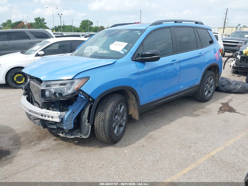 2024 Honda Passport VIN 5FNYF8H64RB018301 IAAI salvage auction — FRONT END, Salvage Title, sold $7,600 on 2026-07-15 (photo 2)