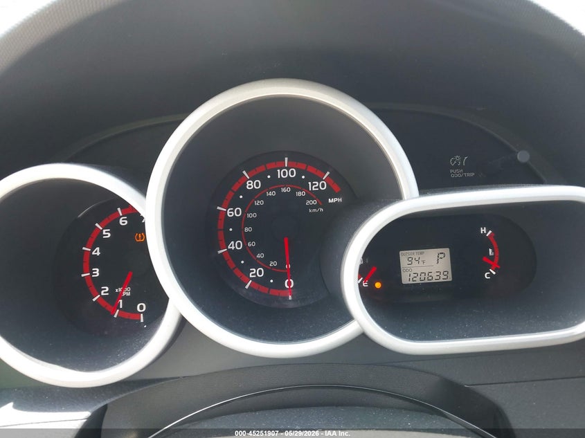 2010 Pontiac Vibe VIN 5Y2SP6E80AZ417976 IAAI salvage auction — SIDE, Salvage (Texas), sold $850 on 2026-07-12 (photo 7)