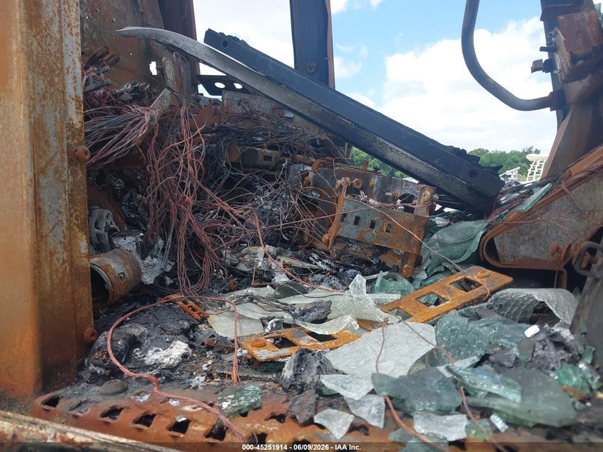 2008 Caterpillar 953d track loader VIN CAT0953DALBP00441 IAAI salvage auction — BURN, Bill Of Sale (Texas), sold $2,900 on 2026-07-15 (photo 5)