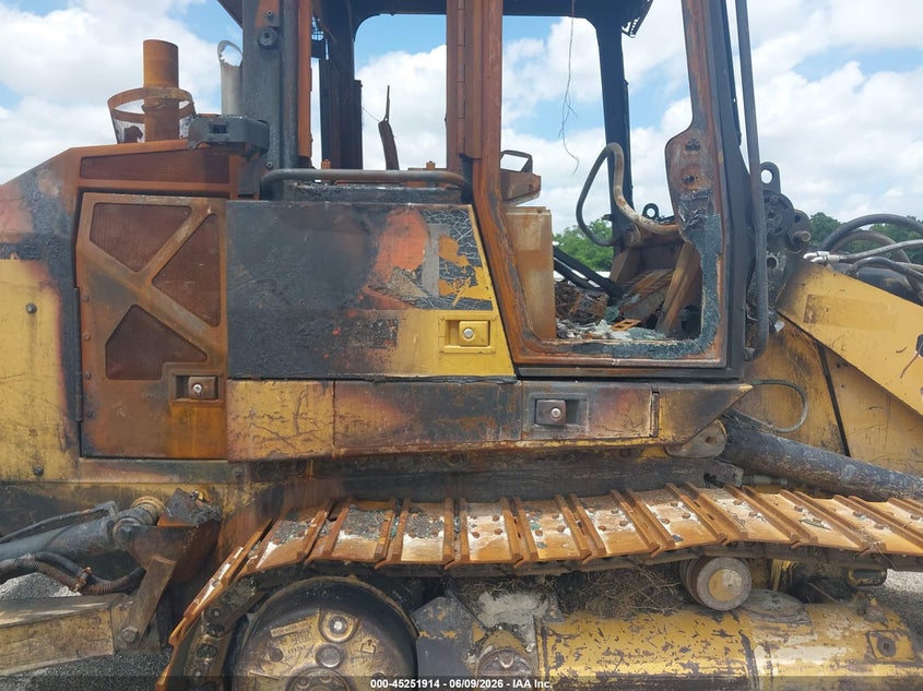 2008 Caterpillar 953d track loader VIN CAT0953DALBP00441 IAAI salvage auction — BURN, Bill Of Sale (Texas), sold $2,900 on 2026-07-15 (photo 6)