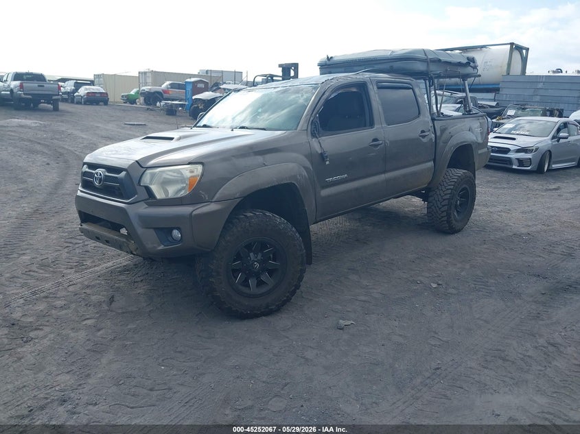 2013 Toyota Tacoma VIN 5TFLU4EN9DX053807 IAAI salvage auction — ROLLOVER, Salvage Title, sold $1,500 on 2026-07-28 (photo 2)