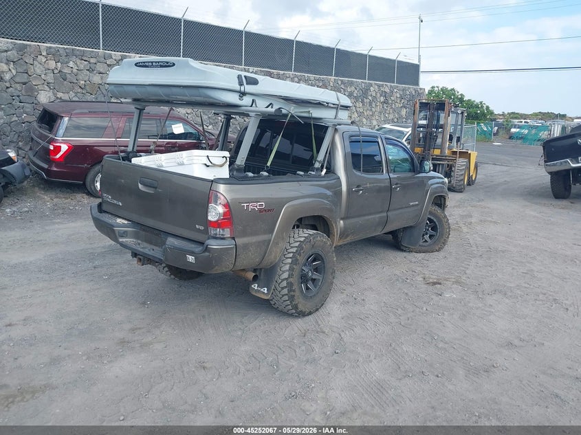 2013 Toyota Tacoma VIN 5TFLU4EN9DX053807 IAAI salvage auction — ROLLOVER, Salvage Title, sold $1,500 on 2026-07-28 (photo 4)