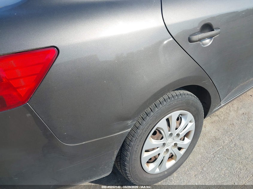 2011 Kia Forte VIN KNAFU4A21B5404806 IAAI salvage auction — NORMAL WEAR, Clear (Tennessee), sold $550 on 2026-07-13 (photo 6)