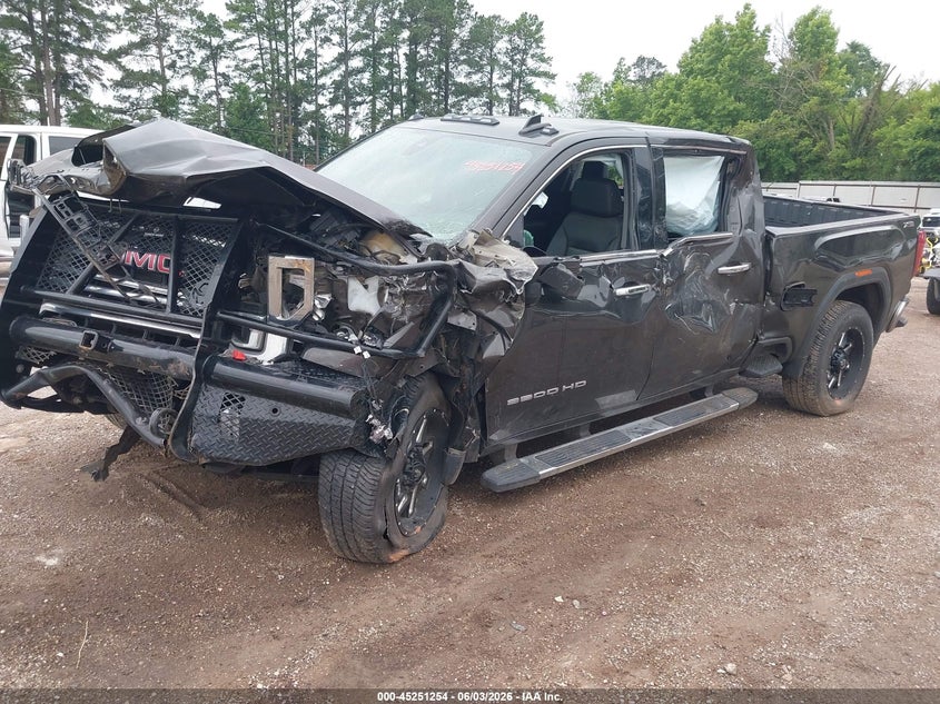2021 Gmc Sierra 3500 hd VIN 1GT49UE7XMF161267 IAAI salvage auction — ALL OVER, Salvage (Texas), sold $8,000 on 2026-09-13 (photo 2)