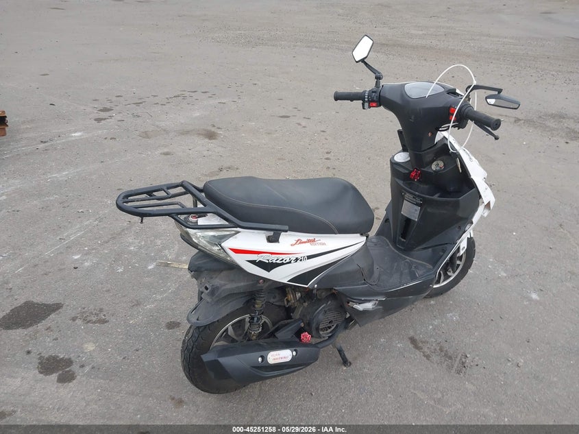 2025 Dongfang Scooter VIN LXDTCLNN2S1060028 IAAI salvage auction — UNKNOWN, Mv-907A (New York), sold $25 on 2026-07-15 (photo 4)