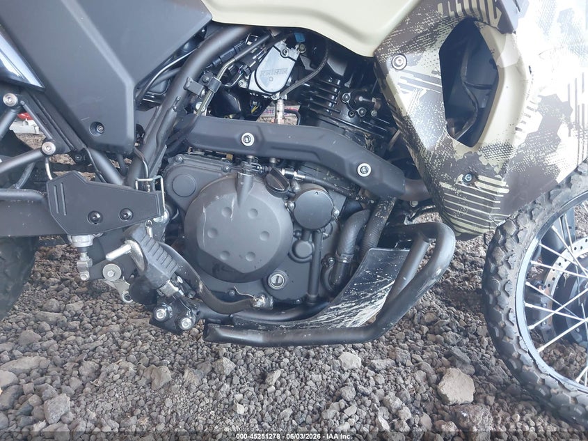 2026 Kawasaki Klr 650 VIN ML5KLEH15TDA41034 IAAI salvage auction — FRONT END, Salvage (Ohio), sold $875 on 2026-07-28 (photo 8)