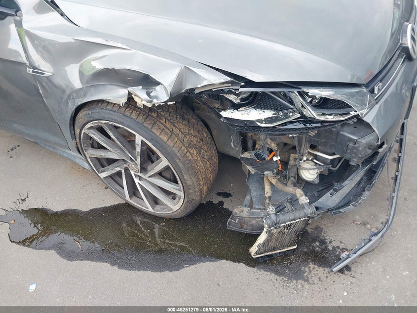 2018 Volkswagen Golf r VIN WVWUF7AU5JW055827 IAAI salvage auction — RIGHT FRONT, Salvage Title, sold $7,700 on 2026-07-15 (photo 6)