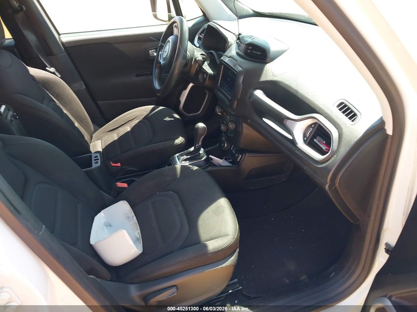 2018 Jeep Renegade VIN ZACCJBBB2JPJ14367 IAAI salvage auction — HAIL, Clear (Missouri), sold $1,950 on 2026-08-10 (photo 5)