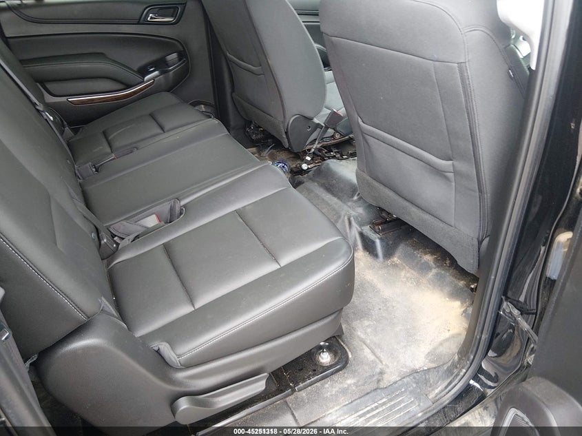 2017 Chevrolet Suburban VIN 1GNSKKECXHR353703 IAAI salvage auction — NORMAL WEAR, Sf97 (Maryland), sold $12,100 on 2026-07-21 (photo 8)