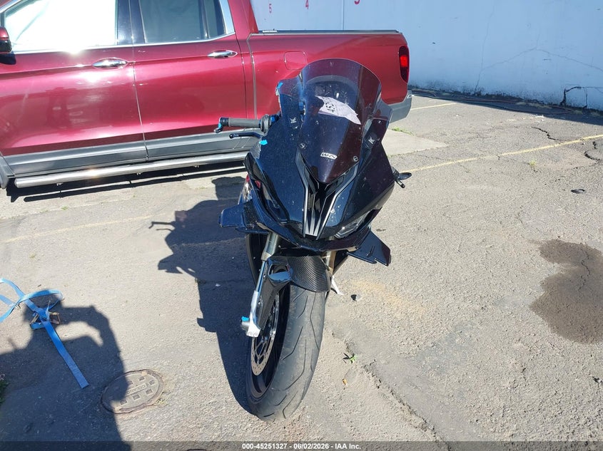 2024 BMW S 1000 VIN WB10E6301R6K44201 IAAI salvage auction — RIGHT SIDE, Salvage (Oregon), sold $13,100 on 2026-07-09 (photo 5)