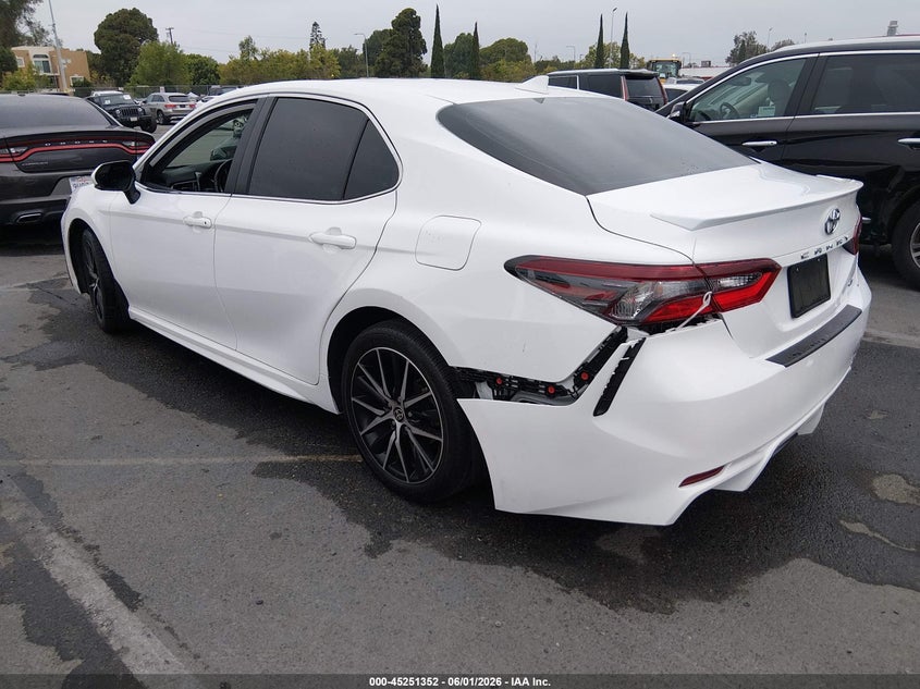 2024 Toyota Camry VIN 4T1T11AK2RU875601 IAAI salvage auction — REAR END, Salvage Title, sold $9,400 on 2026-08-03 (photo 3)