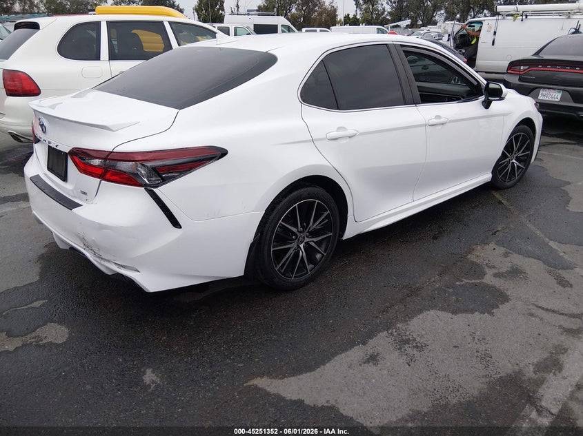 2024 Toyota Camry VIN 4T1T11AK2RU875601 IAAI salvage auction — REAR END, Salvage Title, sold $9,400 on 2026-08-03 (photo 4)