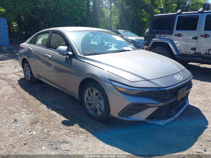 2024 Hyundai Elantra VIN KMHLM4DG4RU812824 IAAI salvage auction — FRONT END, Salvage Title, sold $5,800 on 2026-07-14 (photo 1)