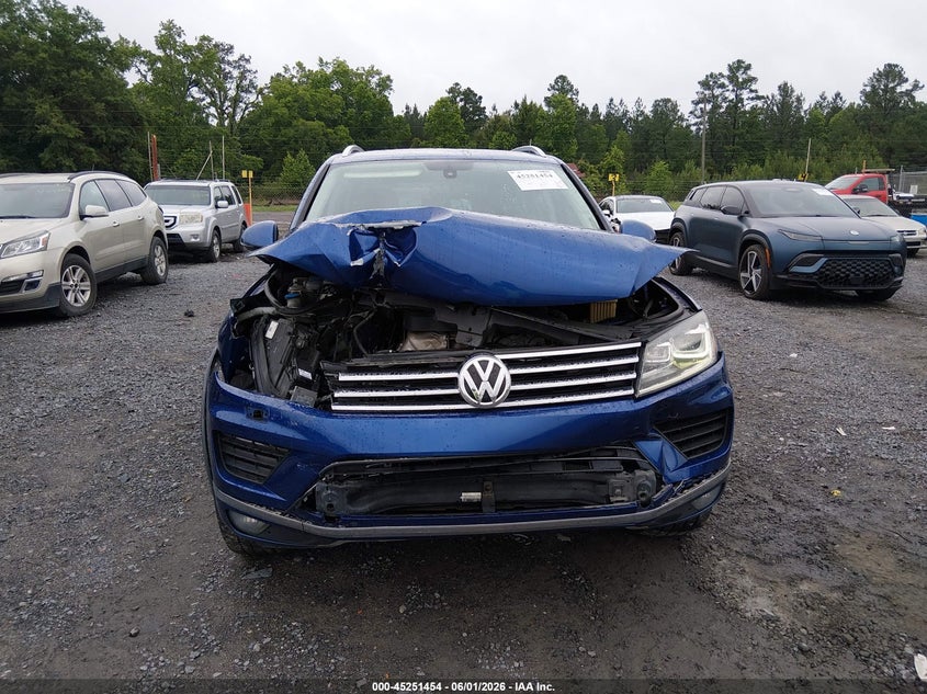 2016 Volkswagen Touareg VIN WVGEF9BP8GD004931 IAAI salvage auction — FRONT END, Salvage (South Carolina), sold $1,550 on 2026-08-04 (photo 6)