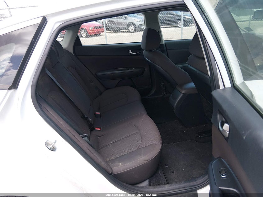 2020 Kia Optima VIN 5XXGT4L38LG417792 IAAI salvage auction — REAR END, Salvage Title, sold $1,850 on 2026-07-22 (photo 8)