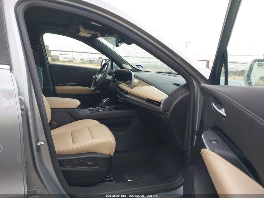 2024 Cadillac Xt4 VIN 1GYAZAR42RF127648 IAAI salvage auction — LEFT FRONT, Original (Texas), sold $14,000 on 2026-08-20 (photo 5)