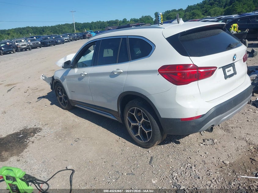2017 BMW X1 VIN WBXHU7C34H5H34134 IAAI salvage auction — FRONT END, Salvage Title, sold $900 on 2026-07-29 (photo 3)