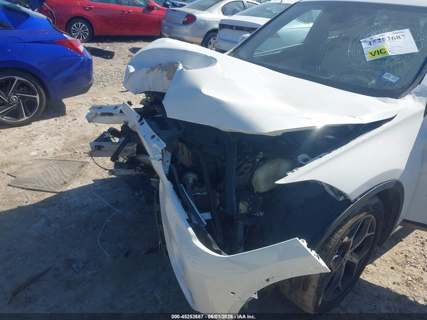 2017 BMW X1 VIN WBXHU7C34H5H34134 IAAI salvage auction — FRONT END, Salvage Title, sold $900 on 2026-07-29 (photo 6)