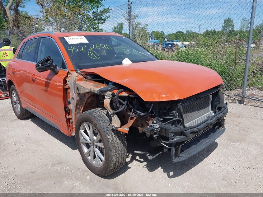 2022 Audi Q3 VIN WA1DECF33N1149259 IAAI salvage auction — FRONT END, Salvage Title, sold $7,200 on 2026-07-28 (photo 1)