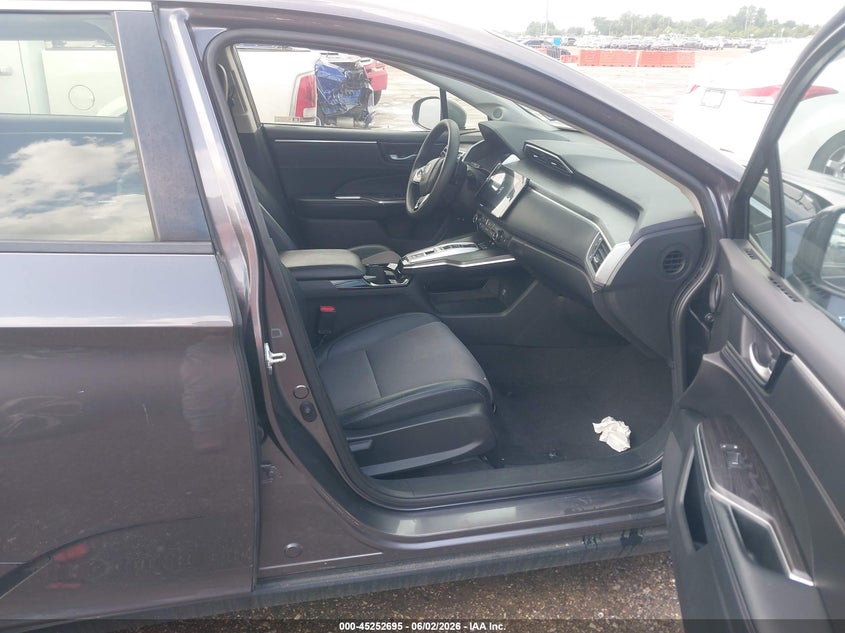 2018 Honda Clarity VIN JHMZC5F13JC009933 IAAI salvage auction — RIGHT FRONT, Original (Texas), sold $5,000 on 2026-07-24 (photo 5)