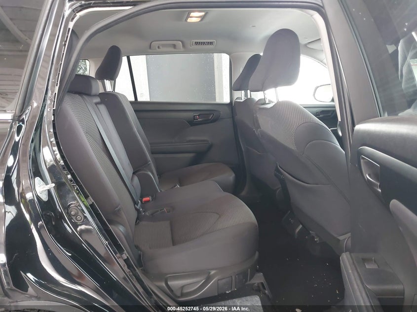 2021 Toyota Highlander VIN 5TDCZRAH6MS516328 IAAI salvage auction — REAR END, Salvage Title, sold $9,400 on 2026-07-22 (photo 8)