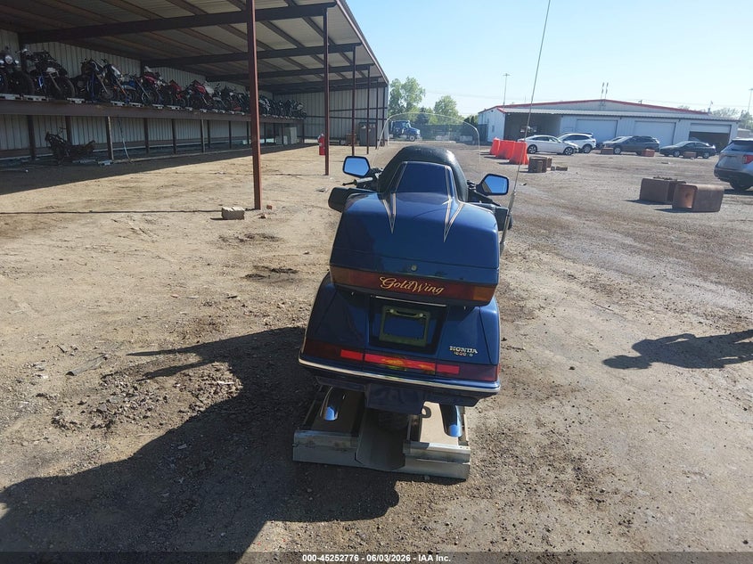 1988 Honda Gl VIN 1HFSC2208JA000743 IAAI salvage auction — NORMAL WEAR, Salvage (Ohio), sold $225 on 2026-07-08 (photo 6)