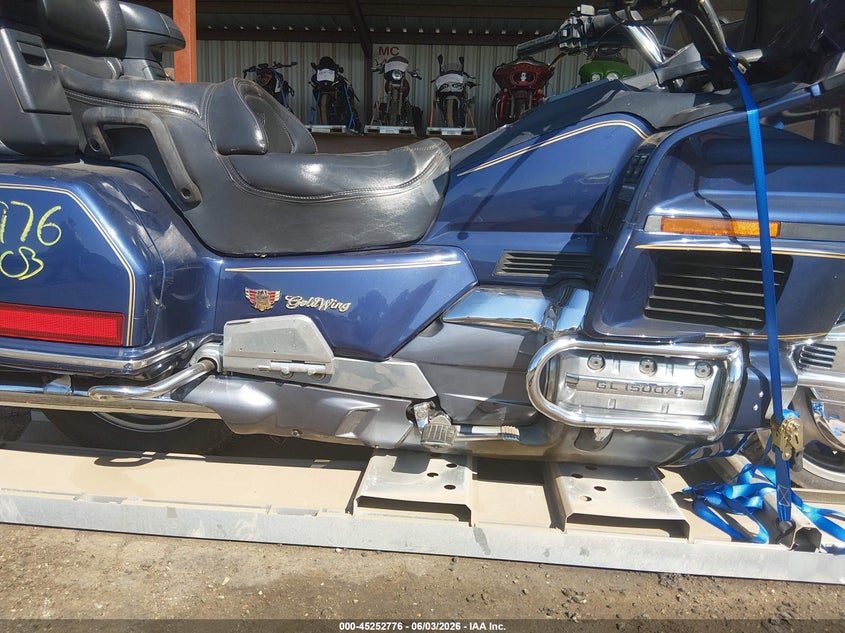1988 Honda Gl VIN 1HFSC2208JA000743 IAAI salvage auction — NORMAL WEAR, Salvage (Ohio), sold $225 on 2026-07-08 (photo 8)