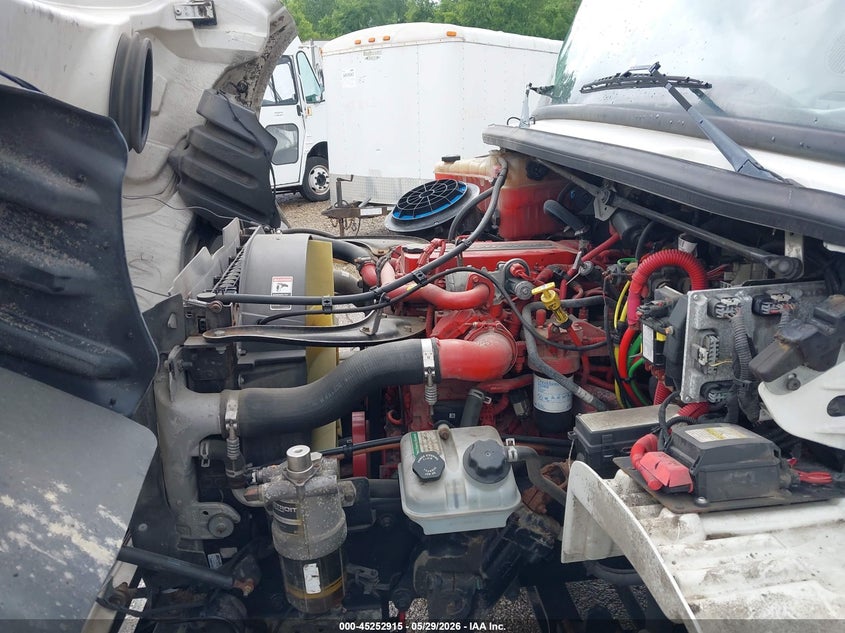 2019 Freightliner M2 106 VIN 1FVACXFC2KHKK4546 IAAI salvage auction — SIDE, Clear (Indiana), sold $12,800 on 2026-07-15 (photo 9)