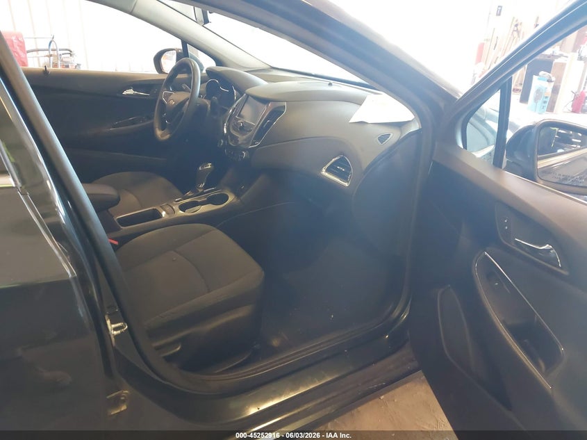 2018 Chevrolet Cruze VIN 1G1BE5SM5J7135516 IAAI salvage auction — FRONT & REAR, Salvage Title, sold $2,000 on 2026-07-19 (photo 5)