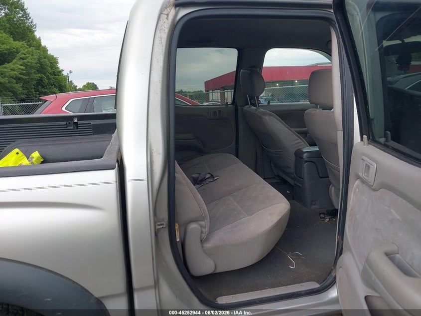 2004 Toyota Tacoma VIN 5TEGN92N94Z416602 IAAI salvage auction — FRONT & REAR, Salvage (North Carolina), sold $1,475 on 2026-07-16 (photo 8)