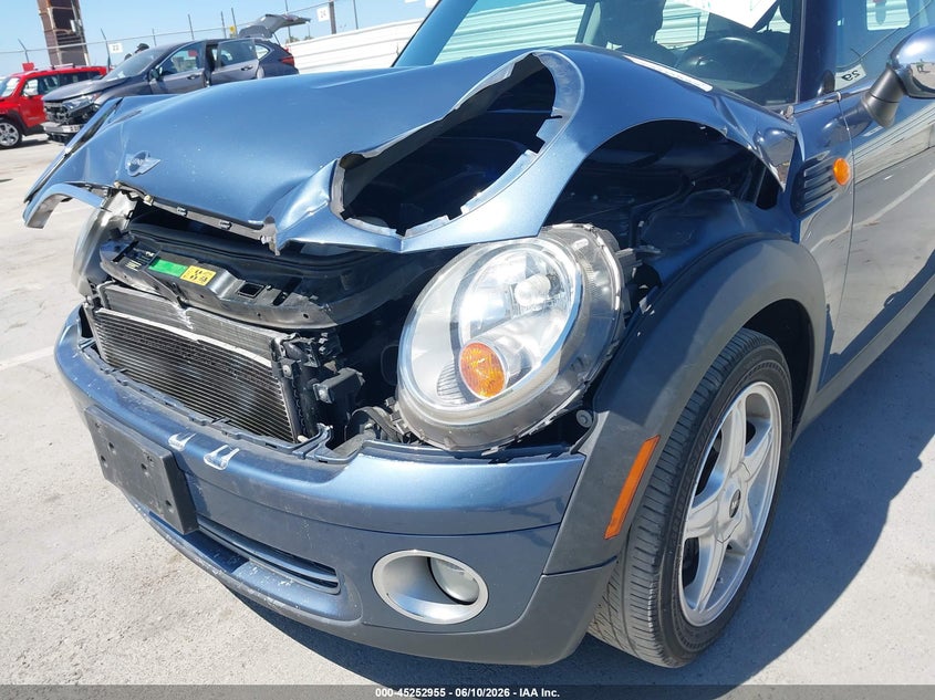 2010 Mini Clubman VIN WMWML3C52ATX51535 IAAI salvage auction — FRONT END, Salvage (California), sold $500 on 2026-08-05 (photo 6)