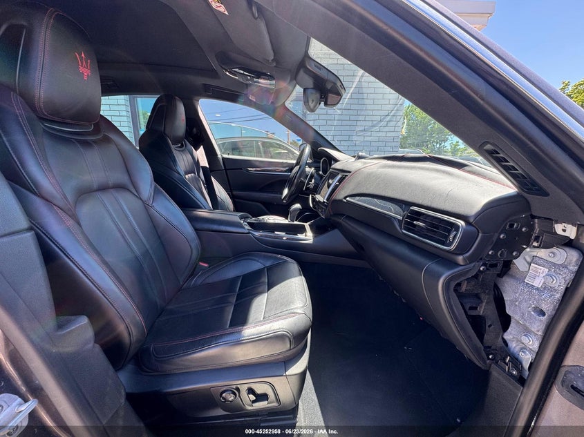 2018 Maserati Levante VIN ZN661YUS3JX269795 IAAI salvage auction — ELECTRICAL, Clear (Virginia), sold $3,350 on 2026-07-19 (photo 5)