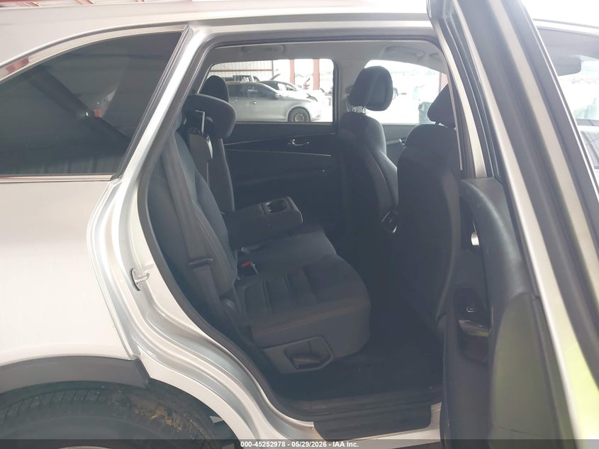 2016 Kia Sorento VIN 5XYPG4A30GG122727 IAAI salvage auction — REAR END, Salvage Title, sold $775 on 2026-07-21 (photo 8)