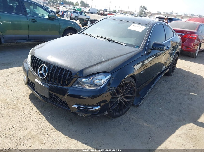 2012 Mercedes-benz C-klasse VIN WDDGJ4HB6CF770848 IAAI salvage auction — LEFT & RIGHT, Salvage Title, sold $1,125 on 2026-07-08 (photo 2)
