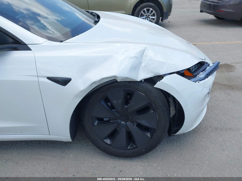 2024 Tesla Model 3 VIN 5YJ3E1EB4RF739806 IAAI salvage auction — RIGHT FRONT, Salvage Title, sold $14,600 on 2026-08-01 (photo 6)