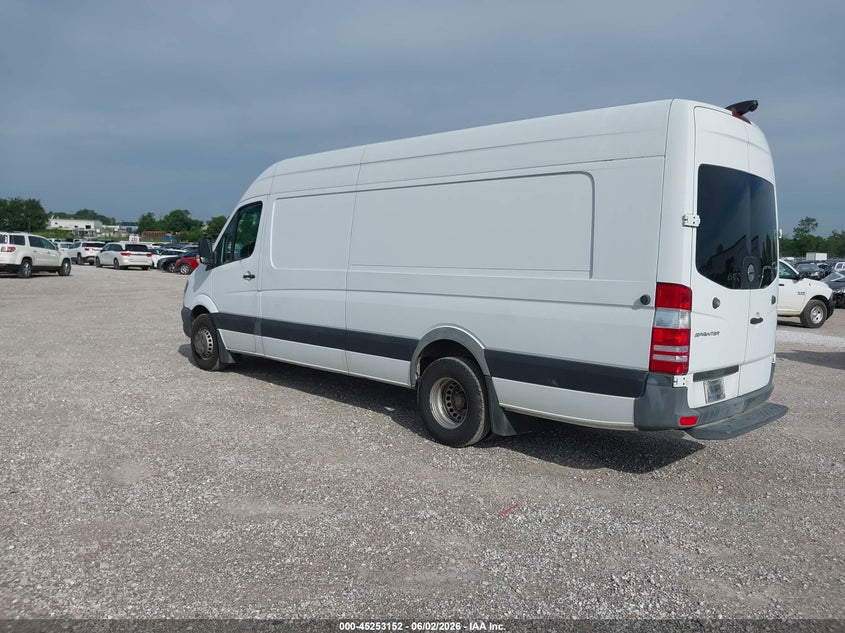 2017 Freightliner Sprinter VIN WDYPF4CCXHP527528 IAAI salvage auction — SIDE, Sf97 (Missouri), sold $19,250 on 2026-07-09 (photo 3)