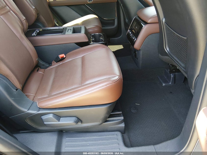 2025 Lincoln Aviator VIN 5LM5J7XC6SGL06425 IAAI salvage auction — REAR END, Salvage Title, sold $29,000 on 2026-08-31 (photo 8)