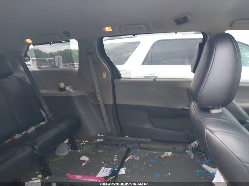 2019 Toyota Sienna VIN 5TDKZ3DC2KS016740 IAAI salvage auction — FRONT END, Salvage Title, sold $3,650 on 2026-07-28 (photo 8)