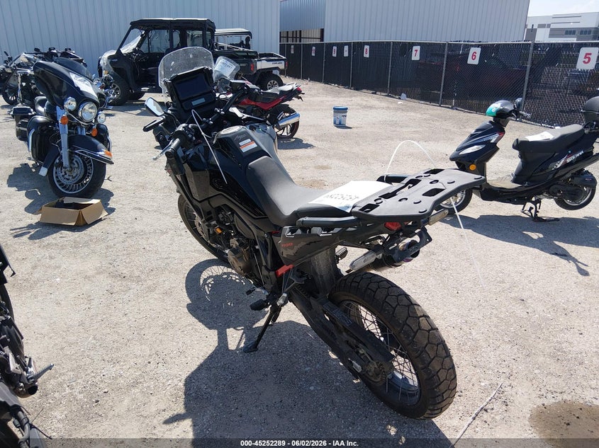 2025 Honda Crf VIN JH2SD1519SK100102 IAAI salvage auction — LEFT SIDE, Original (Texas), sold $8,150 on 2026-07-28 (photo 3)