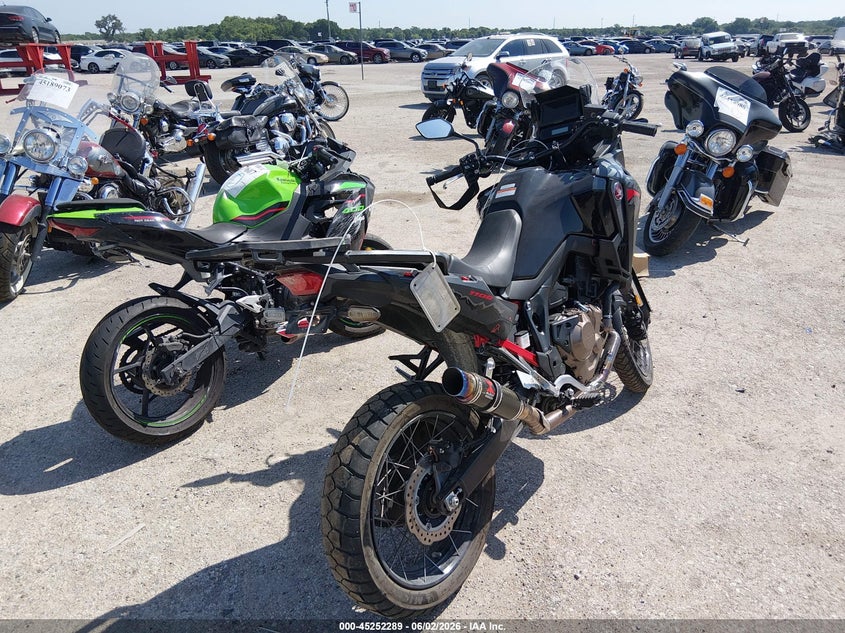 2025 Honda Crf VIN JH2SD1519SK100102 IAAI salvage auction — LEFT SIDE, Original (Texas), sold $8,150 on 2026-07-28 (photo 4)