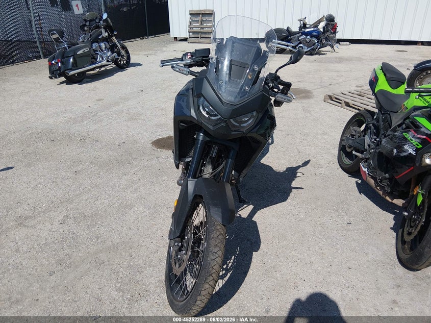 2025 Honda Crf VIN JH2SD1519SK100102 IAAI salvage auction — LEFT SIDE, Original (Texas), sold $8,150 on 2026-07-28 (photo 5)