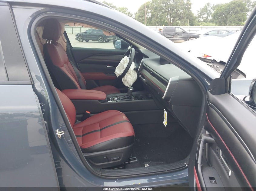 2026 Mazda Cx-50 VIN 7MMVAADW4TN156251 IAAI salvage auction — NORMAL WEAR, Salvage Title, sold $7,800 on 2026-07-14 (photo 5)