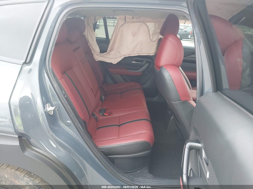 2026 Mazda Cx-50 VIN 7MMVAADW4TN156251 IAAI salvage auction — NORMAL WEAR, Salvage Title, sold $7,800 on 2026-07-14 (photo 8)
