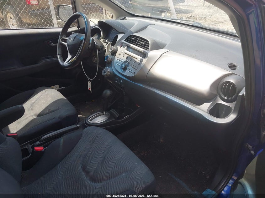 2009 Honda Fit VIN JHMGE884X9S044710 IAAI salvage auction — RIGHT SIDE, Salvage (Massachusetts), sold $1,000 on 2026-07-14 (photo 5)