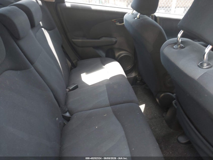 2009 Honda Fit VIN JHMGE884X9S044710 IAAI salvage auction — RIGHT SIDE, Salvage (Massachusetts), sold $1,000 on 2026-07-14 (photo 8)