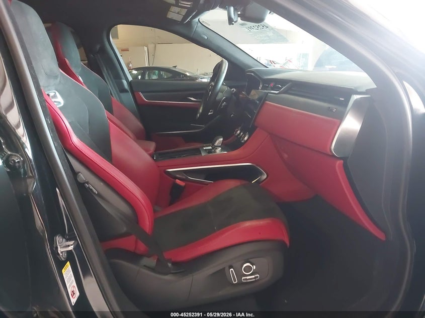 2022 Jaguar F-pace VIN SADCZ2EE3NA697768 IAAI salvage auction — FRONT END, Clear (Tennessee), sold $18,475 on 2026-07-13 (photo 5)