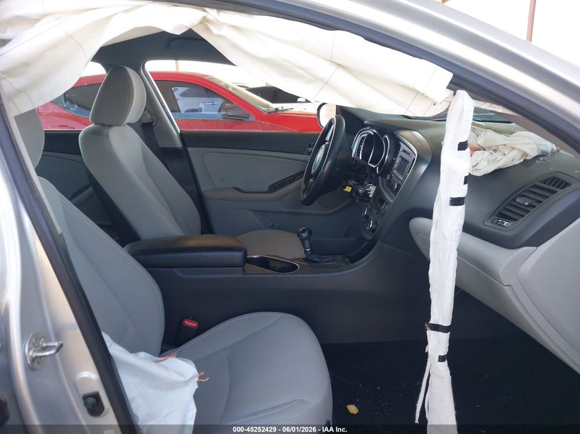 2014 Kia Optima VIN 5XXGM4A73EG268617 IAAI salvage auction — THEFT, Salvage Title, sold $900 on 2026-07-07 (photo 5)