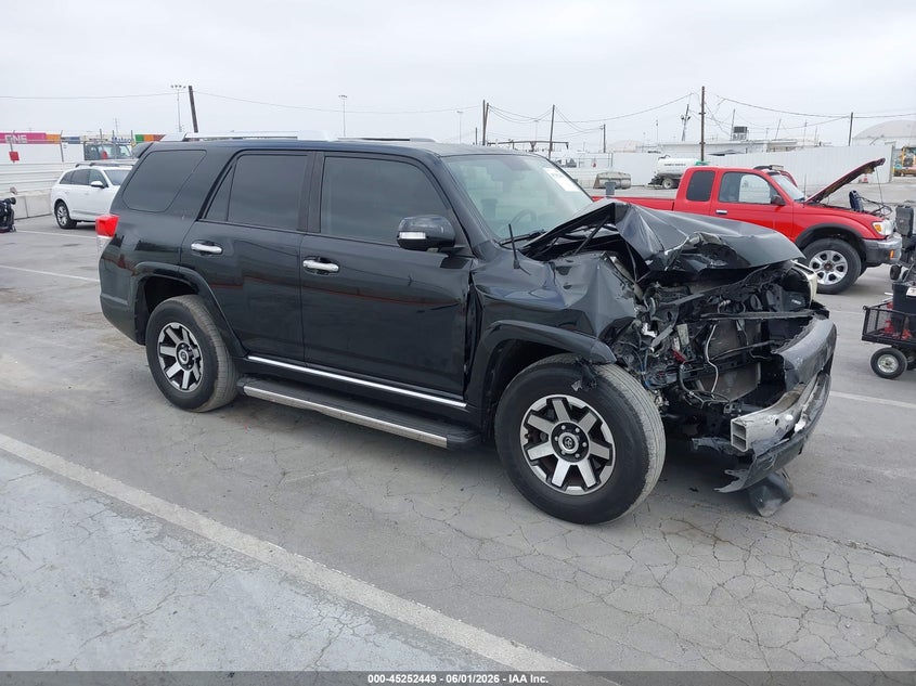 2013 Toyota 4runner VIN JTEZU5JR8D5056617 IAAI salvage auction — FRONT END, Salvage Title, sold $4,750 on 2026-07-29 (photo 1)