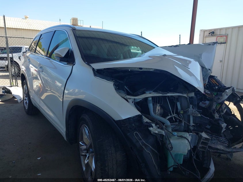 2014 Toyota Highlander VIN 5TDYKRFH2ES010693 IAAI salvage auction — FRONT END, Salvage Title, sold $2,600 on 2026-07-07 (photo 1)