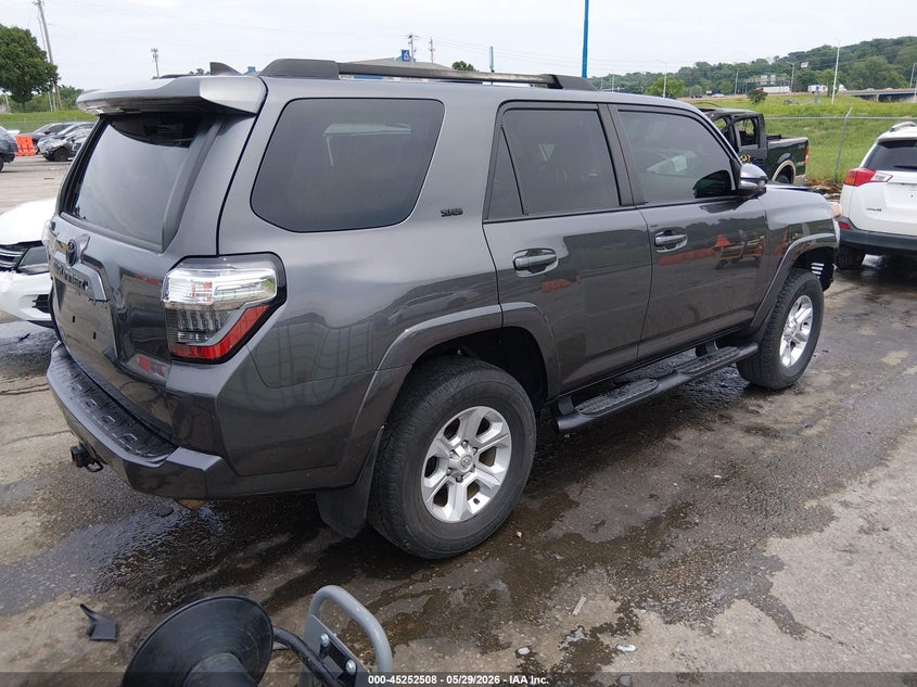 2017 Toyota 4runner VIN JTEBU5JR7H5457163 IAAI salvage auction — FRONT END, Salvage Title, sold $12,300 on 2026-07-14 (photo 4)